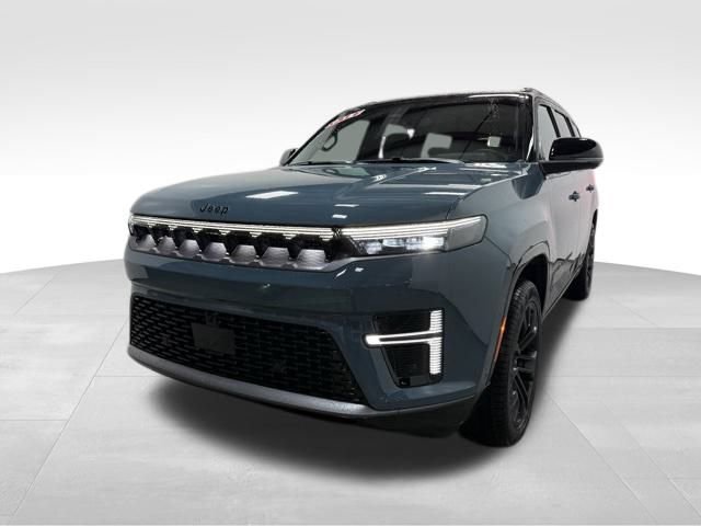 New 2026 Jeep Grand Wagoneer Summit w/ 8-Passenger Seating Package video 2