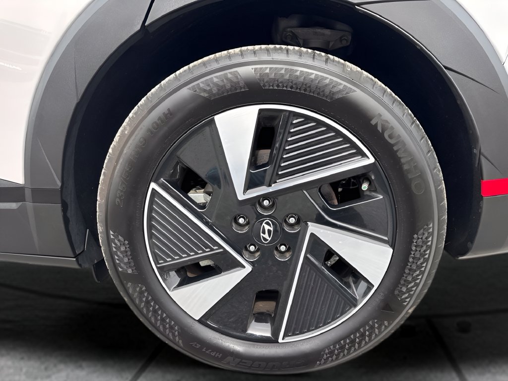 Used 2025 Hyundai Ioniq 5 SE RWD image 30