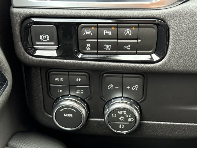 New 2026 GMC Yukon XL Denali w/ Sun & Power Step Package image 26