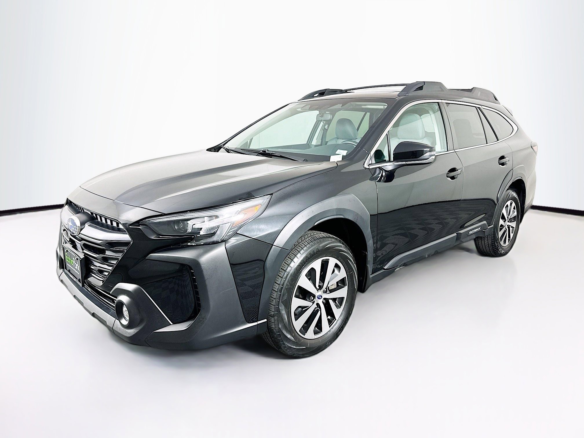 Used 2023 Subaru Outback Premium AWD/4WD image 3