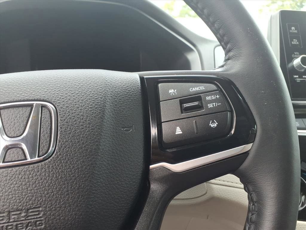 Used 2025 Honda Odyssey Touring image 10