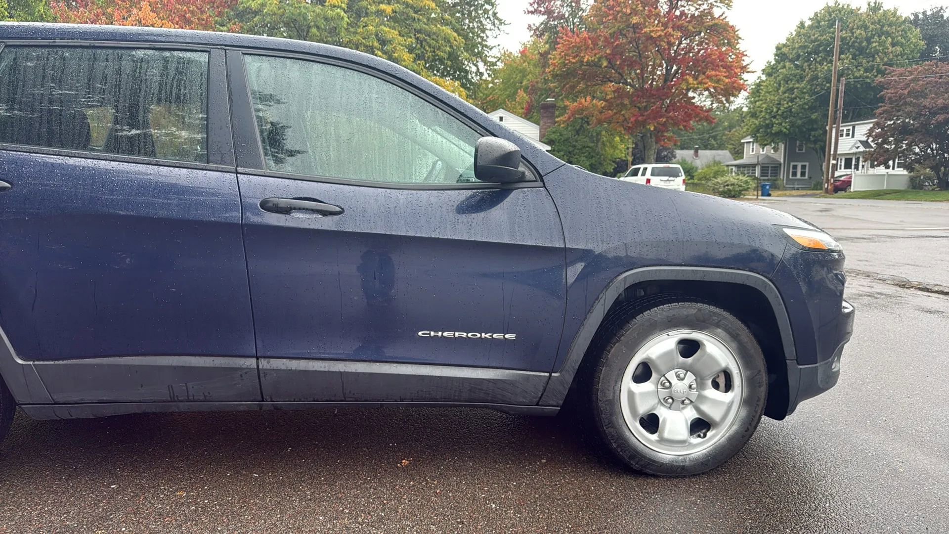 Used 2014 Jeep Cherokee Sport image 12