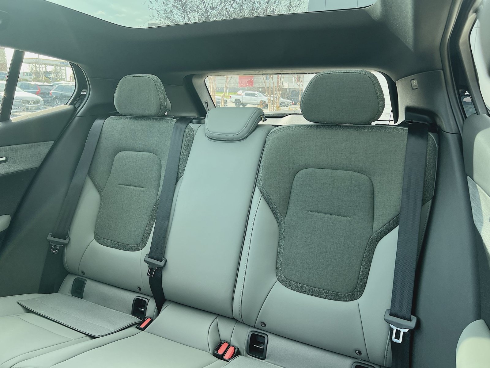 New 2026 Volvo EX30 Cross Country Ultra w/ Protection Package Premier AWD/4WD image 32