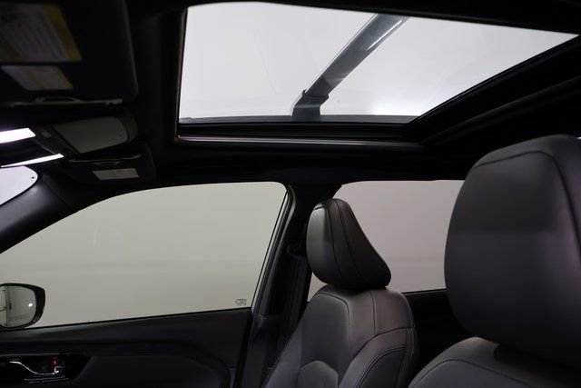 Certified 2025 Subaru Forester Limited image 13