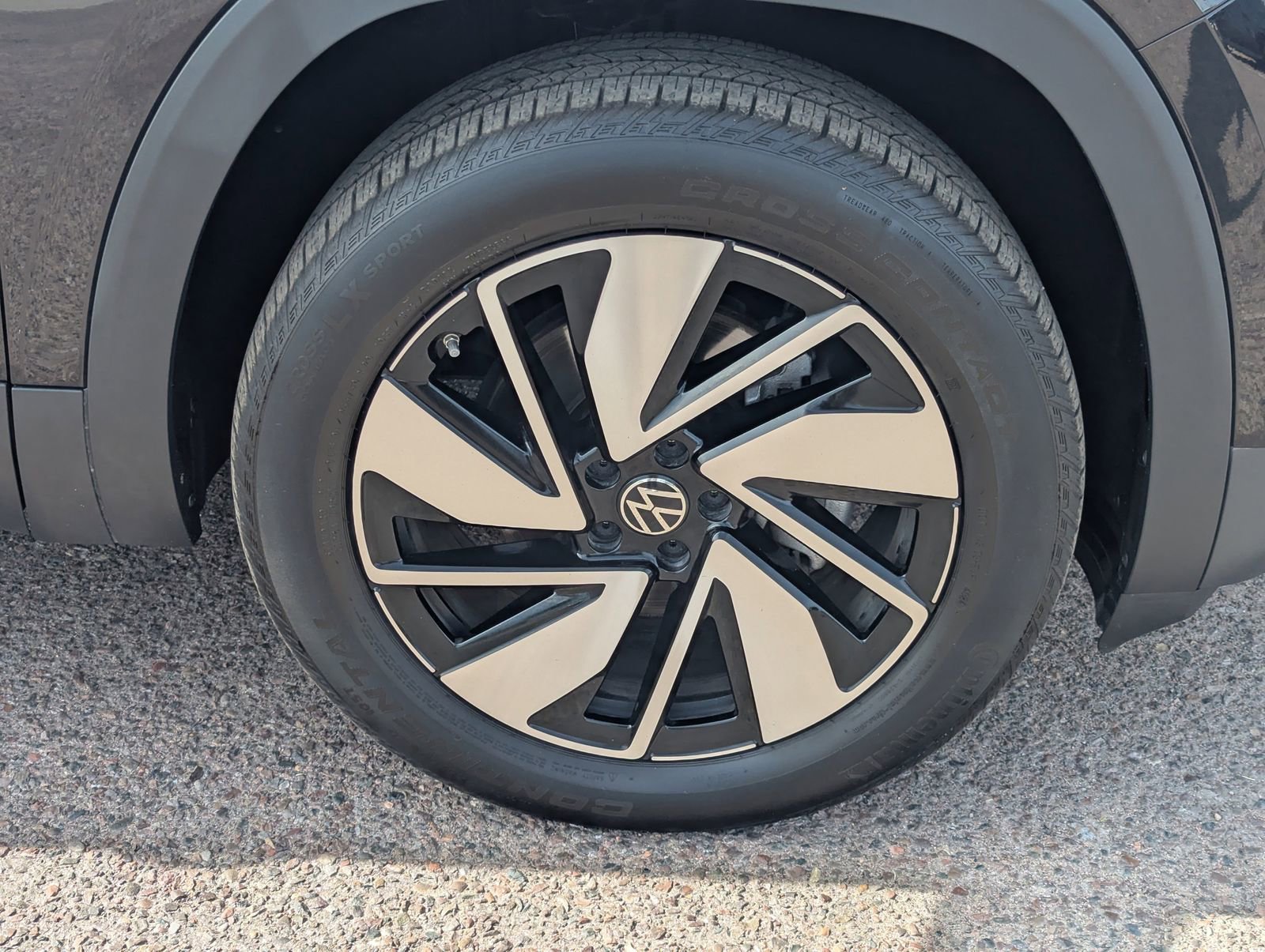 Used 2025 Volkswagen Atlas SE image 9