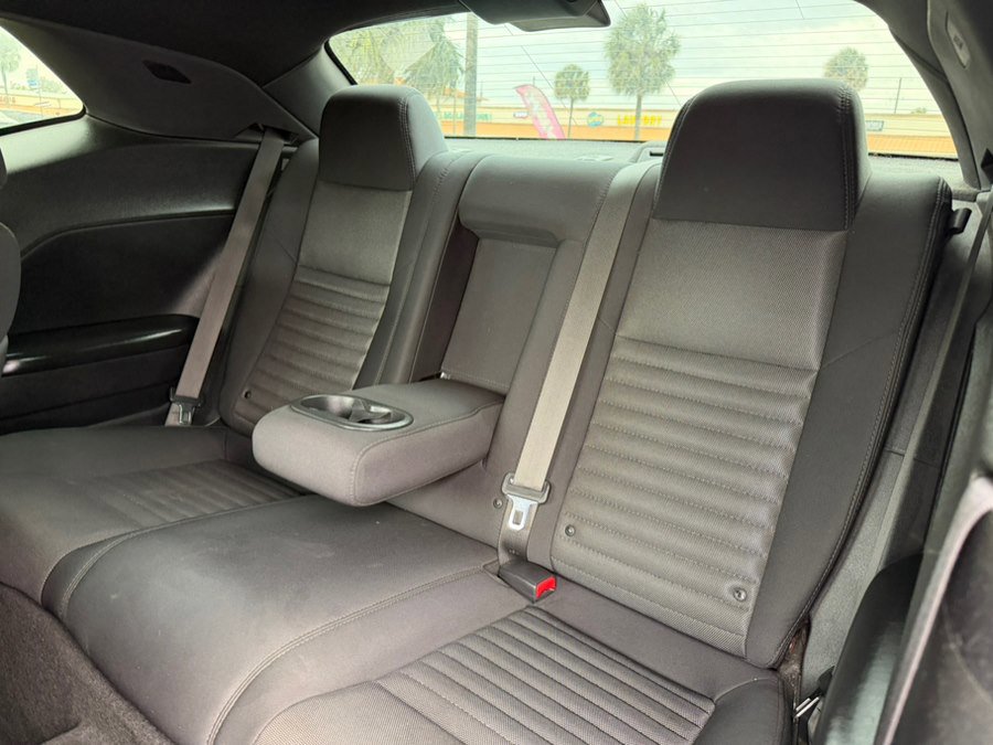 Used 2014 Dodge Challenger R/T RWD image 15