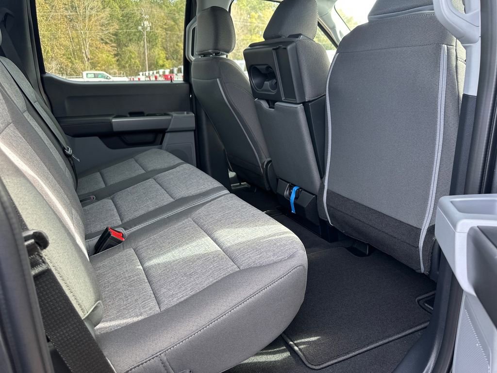 New 2026 Ford F250 XL w/ STX Appearance Package AWD/4WD image 13