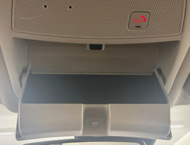 Used 2018 Nissan Rogue SL FWD image 40