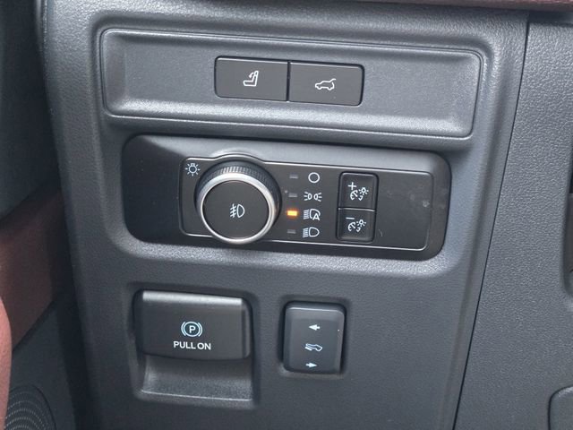 Used 2024 Ford Expedition Limited image 22