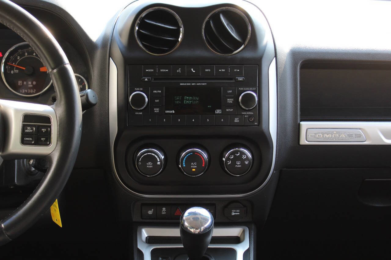 Used 2016 Jeep Compass Latitude image 33