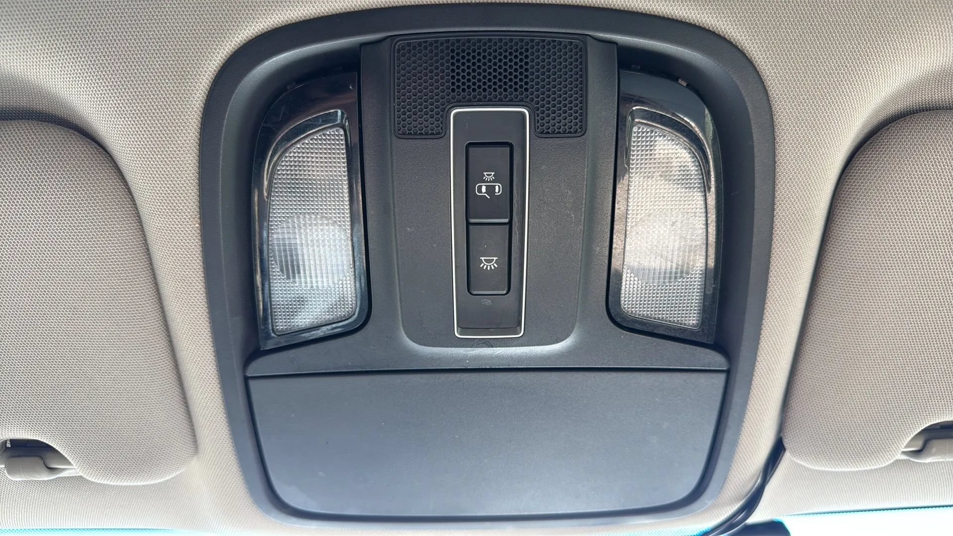 Used 2019 Kia Sorento FWD image 21
