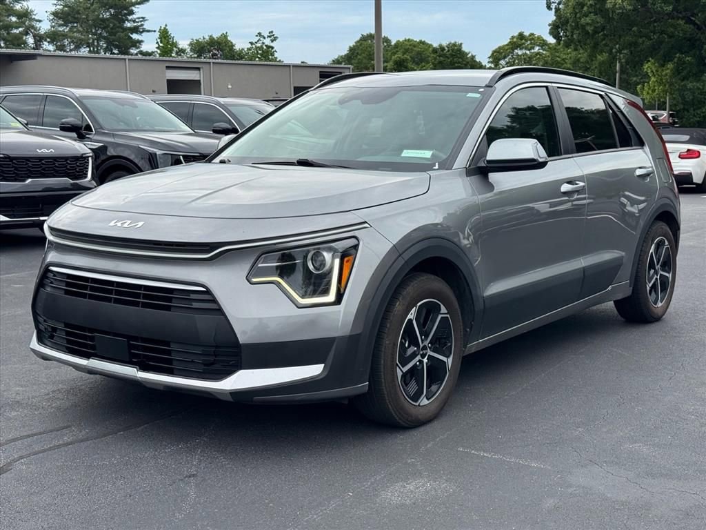 Used 2023 Kia Niro EX FWD image 7