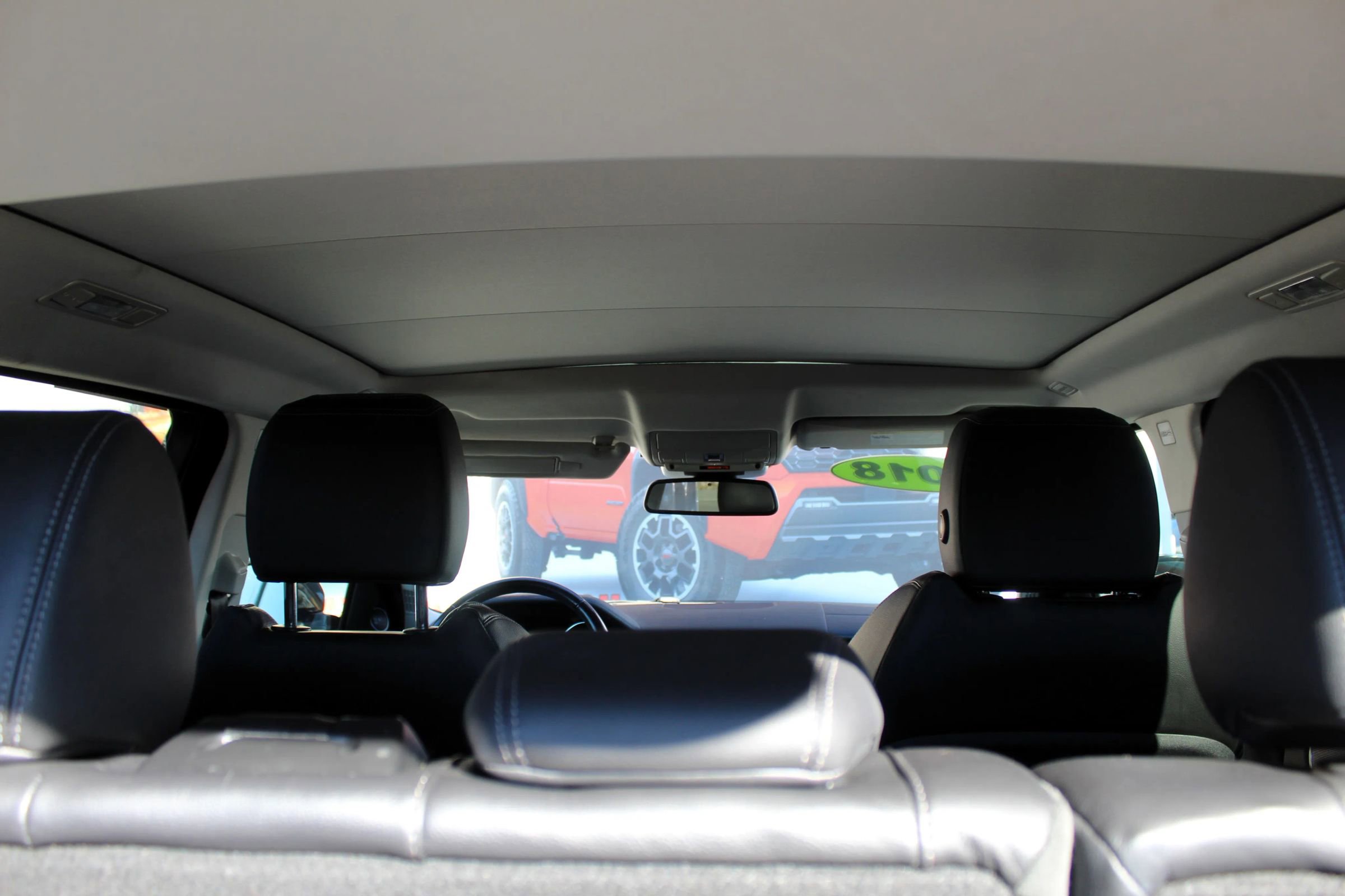 Used 2018 Land Rover Range Rover Evoque SE Sport Utility 4D image 10