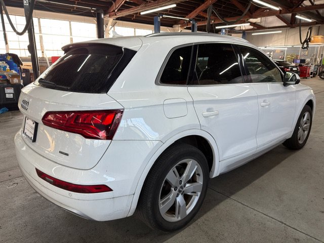 Used 2019 Audi Q5 2.0T Premium Plus w/ Premium Plus Package AWD/4WD image 4