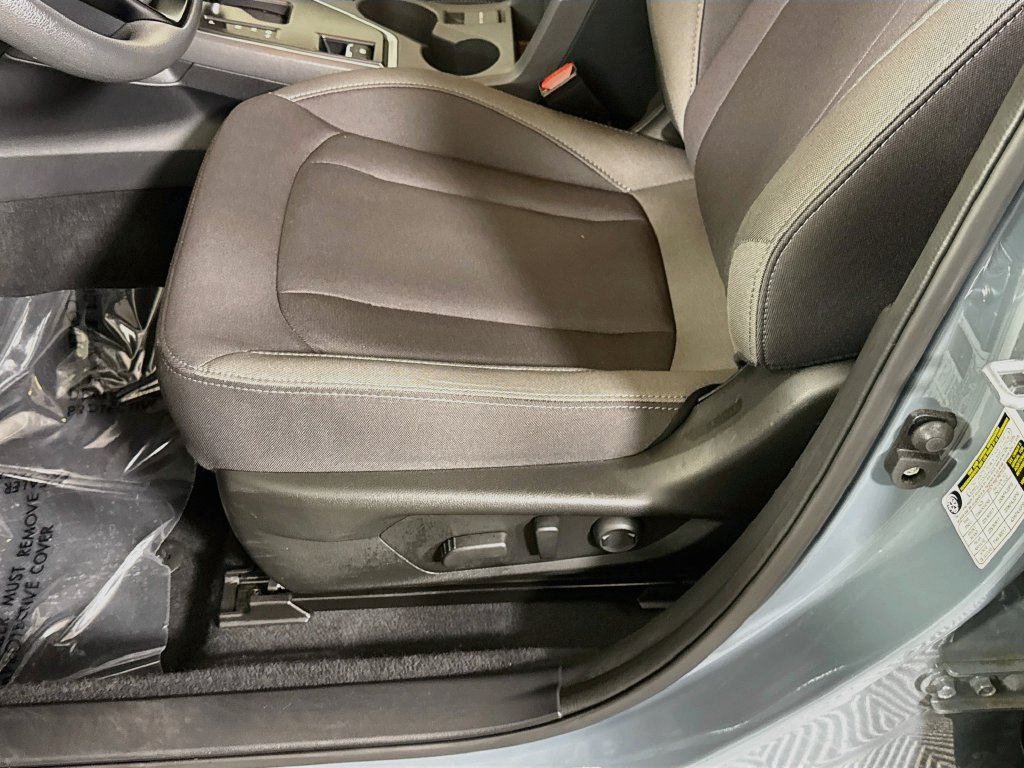 Used 2025 Subaru Crosstrek 2.5i Premium AWD/4WD image 25