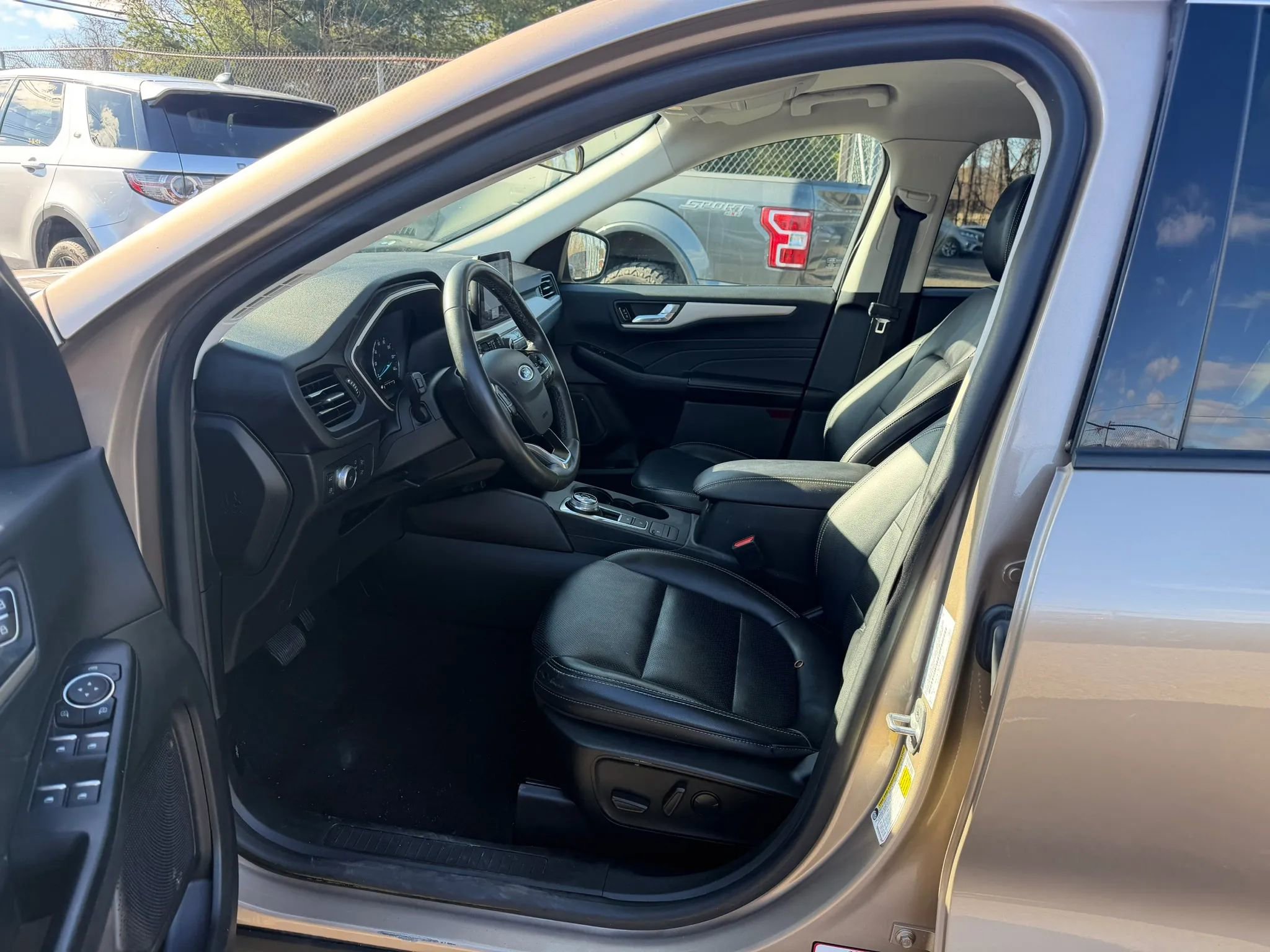 Used 2021 Ford Escape SEL image 23
