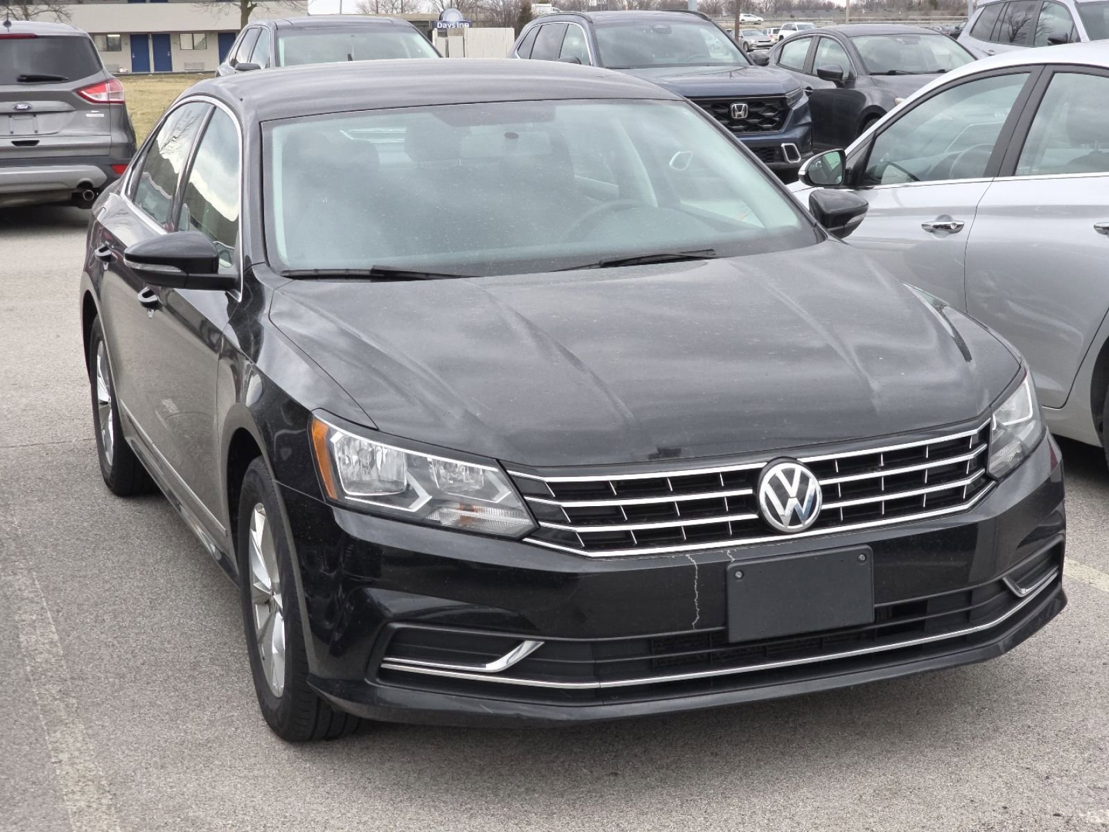 Used 2016 Volkswagen Passat 1.8T S image 2