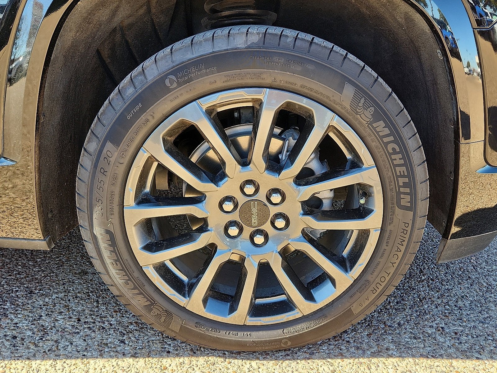 Used 2023 GMC Acadia Denali w/ Black Diamond Edition image 7