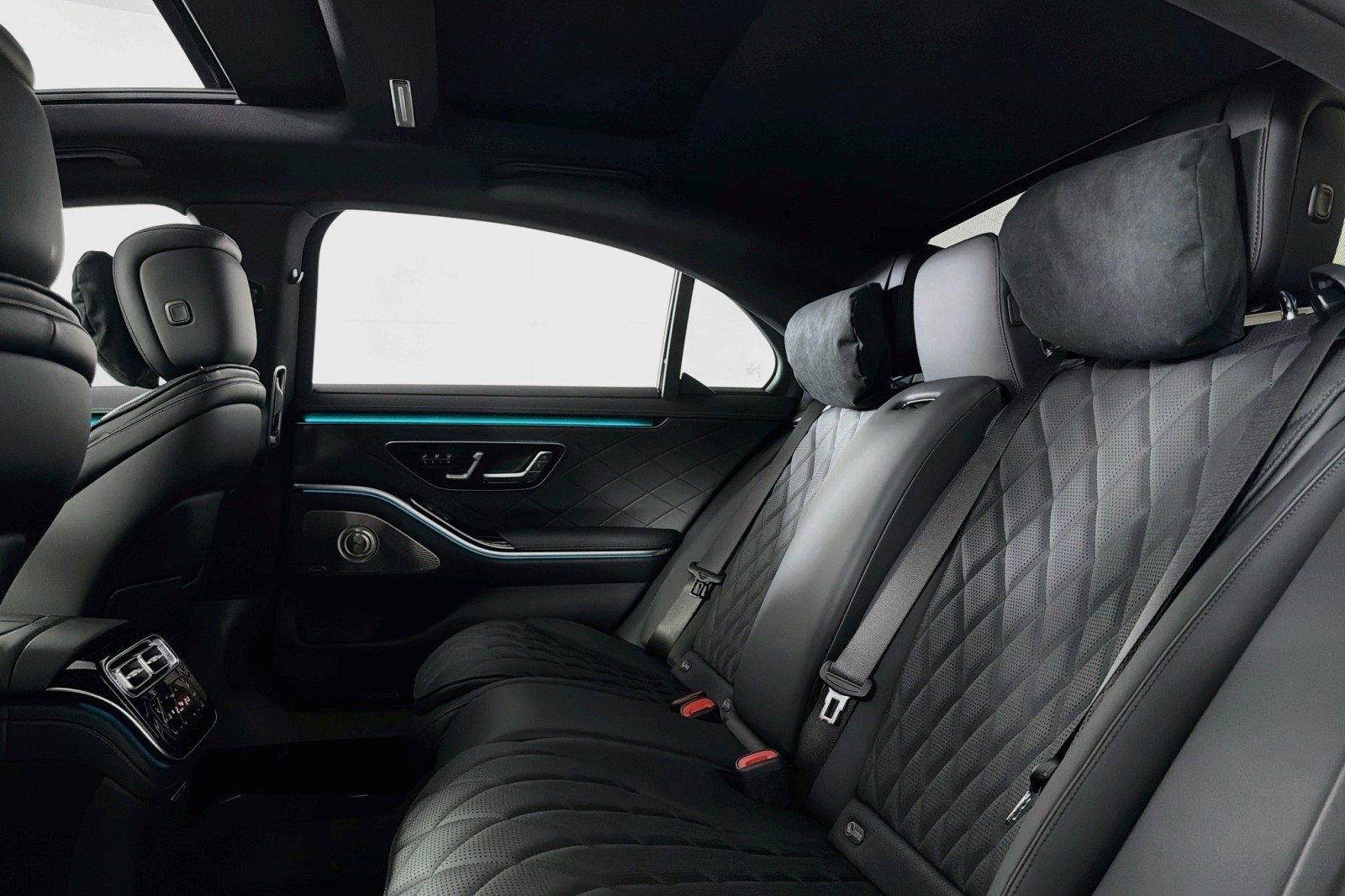 New 2026 Mercedes-Benz S 500 4MATIC image 7