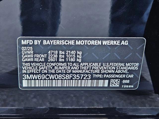 Used 2025 BMW 330i Sedan w/ Premium Package image 23