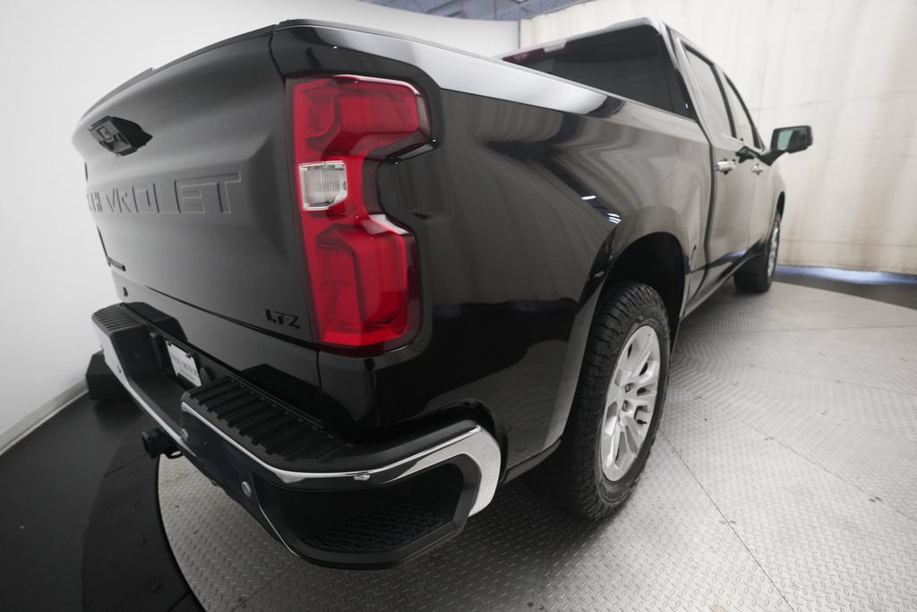 Used 2023 Chevrolet Silverado 1500 LTZ w/ LTZ Premium Package AWD/4WD image 14