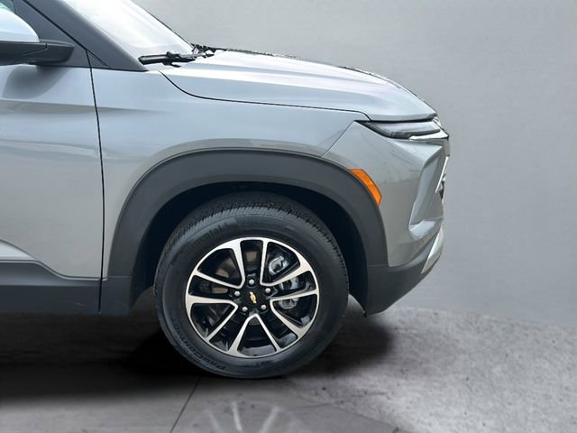 Used 2025 Chevrolet TrailBlazer LT AWD/4WD image 32