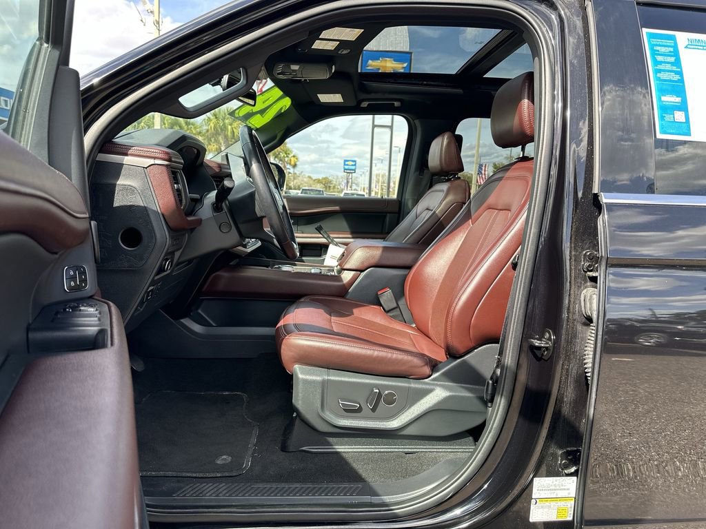 Used 2024 Ford Expedition Limited image 20
