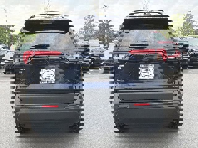 Used 2025 Toyota RAV4 XLE Premium image 4