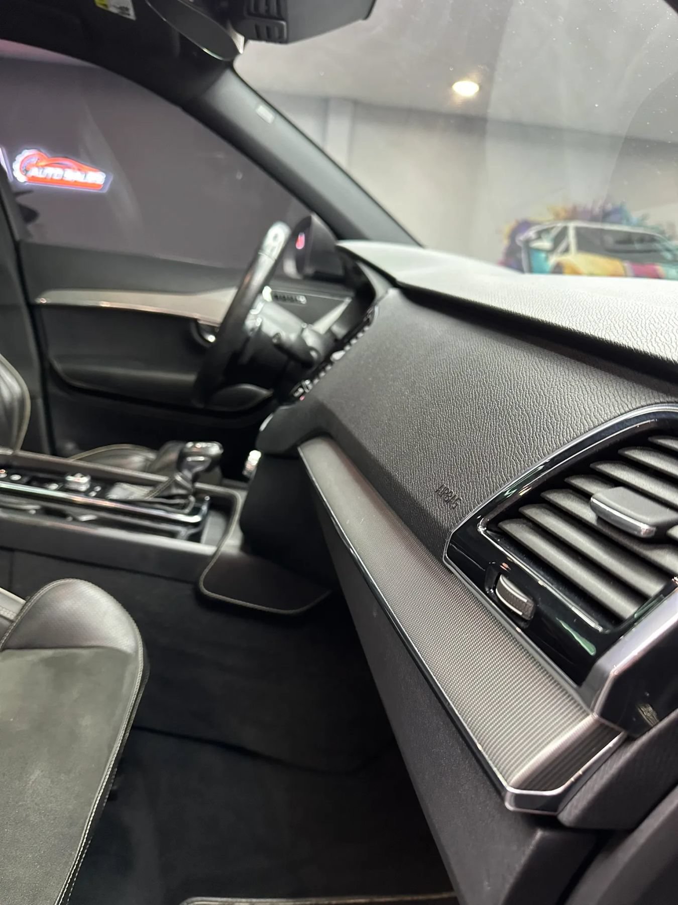 Used 2016 Volvo XC90 T5 R-Design FWD image 32