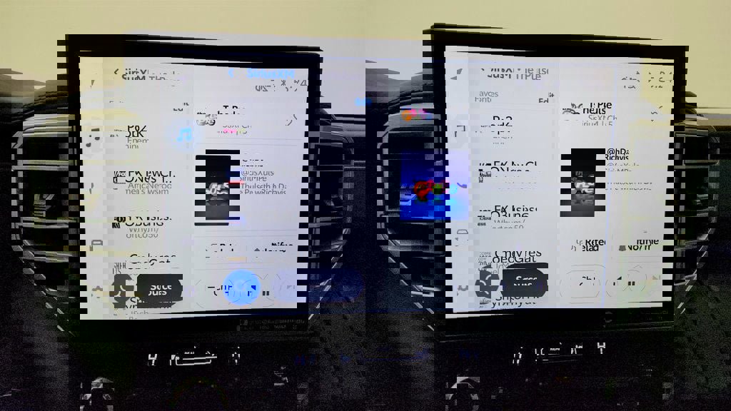 Used 2024 Toyota Sequoia Platinum image 17