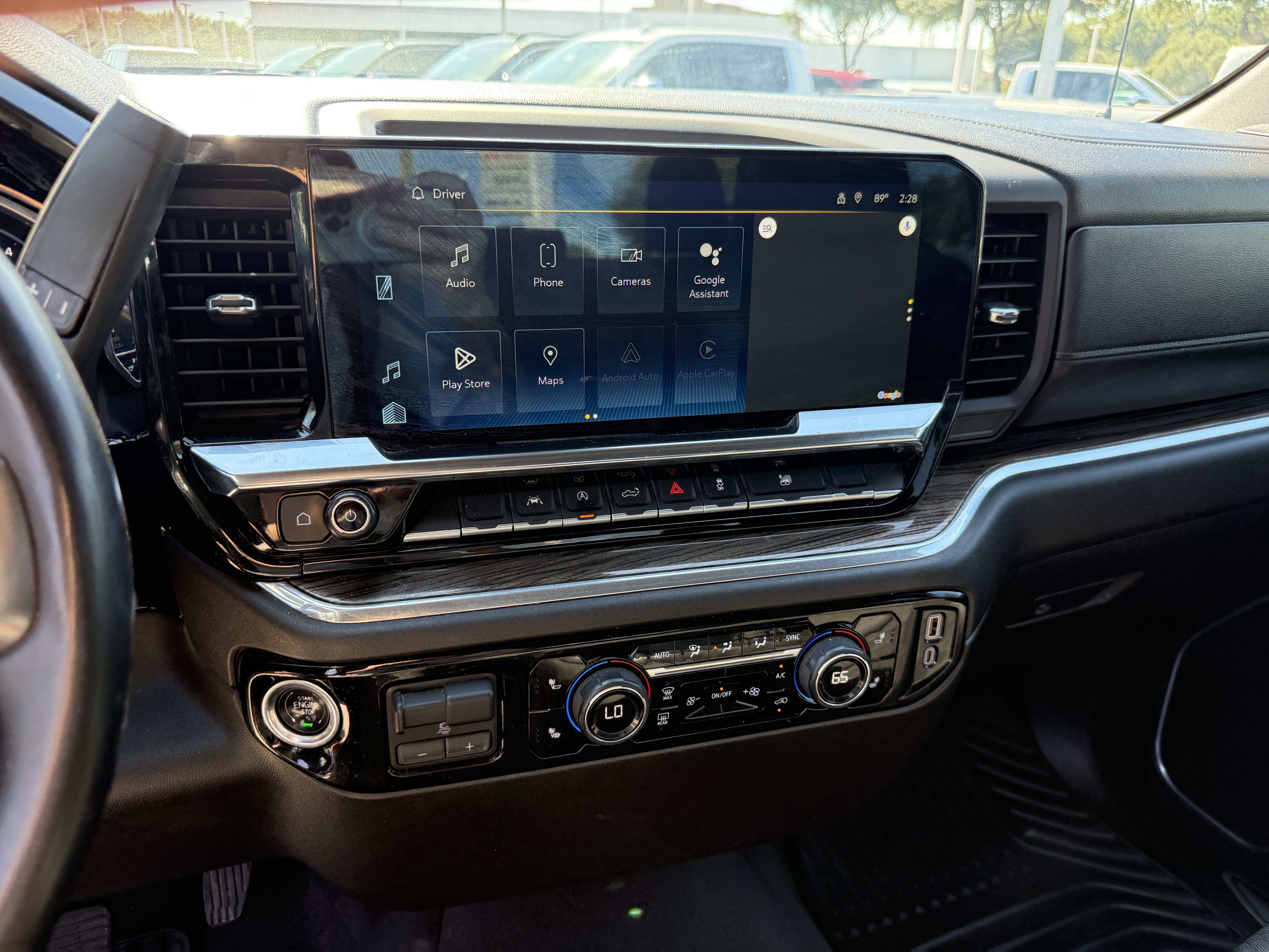 Used 2025 Chevrolet Silverado 1500 LT AWD/4WD image 18