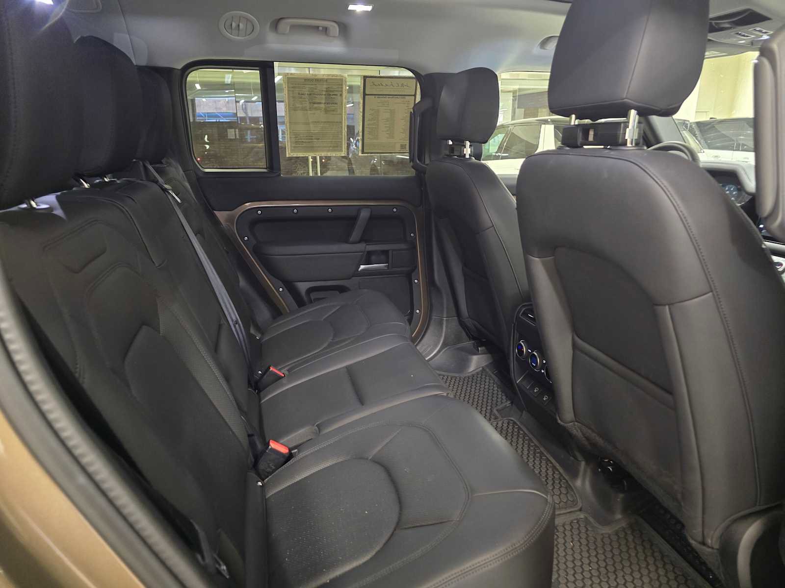 Used 2025 Land Rover Defender 130 S image 14