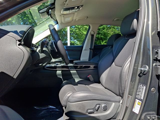 Used 2025 Genesis GV70 2.5T AWD/4WD image 13