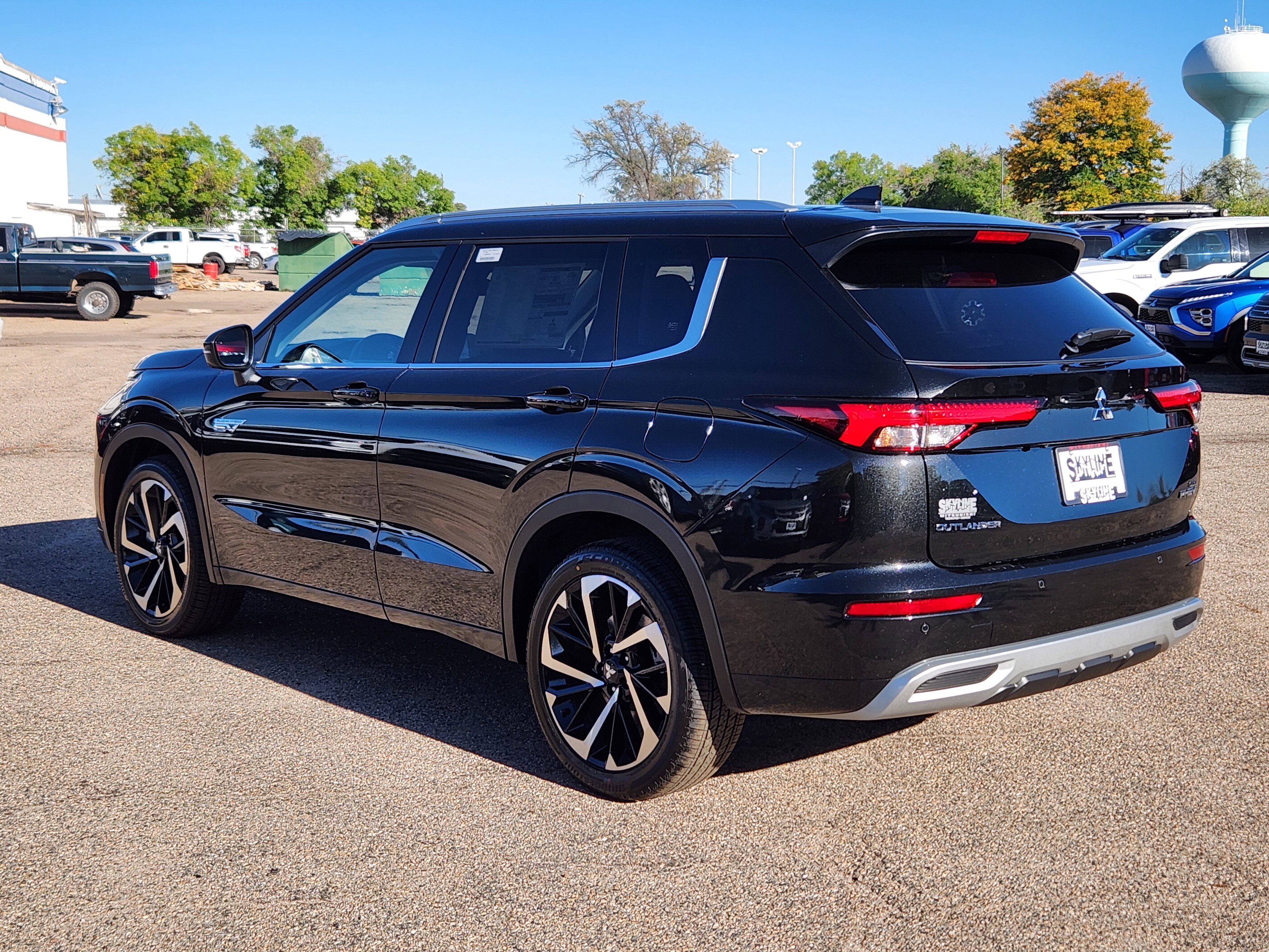 New 2025 Mitsubishi Outlander SEL image 4