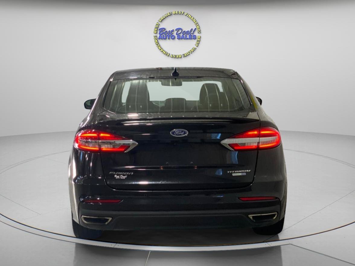 Used 2019 Ford Fusion Titanium AWD/4WD image 4