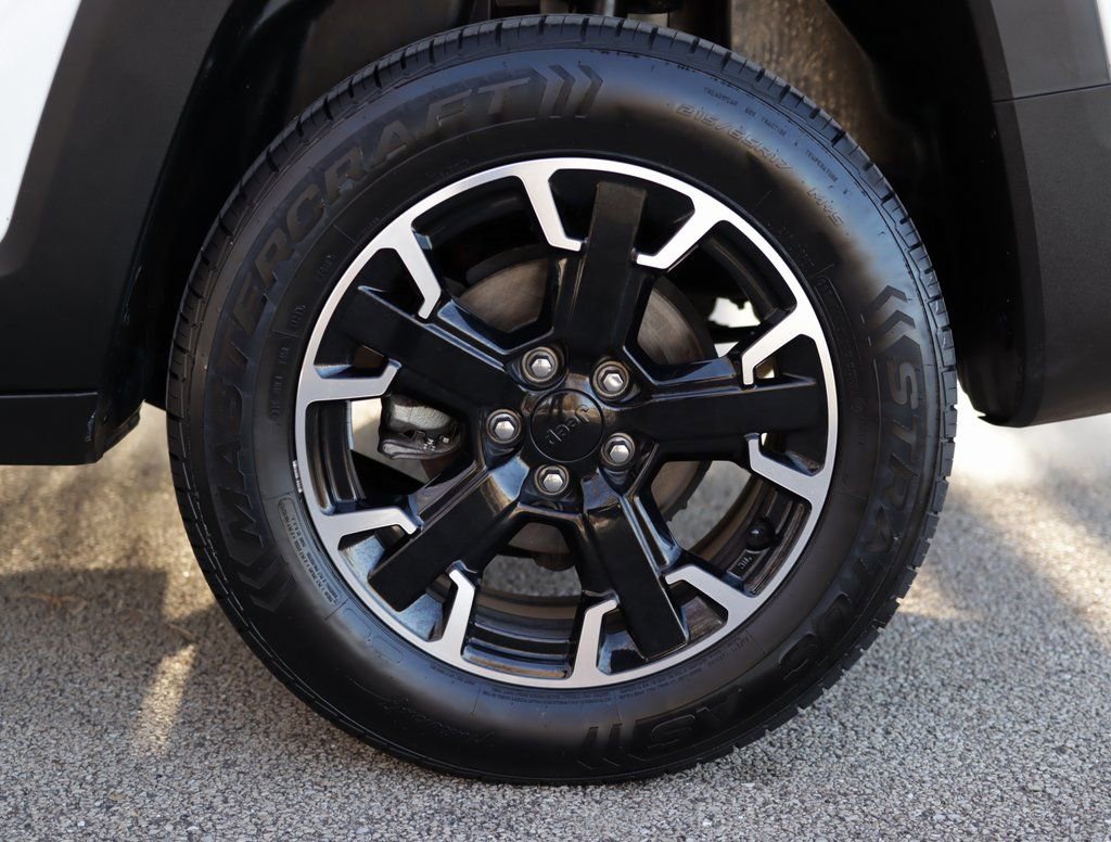 Used 2023 Jeep Renegade Latitude image 35