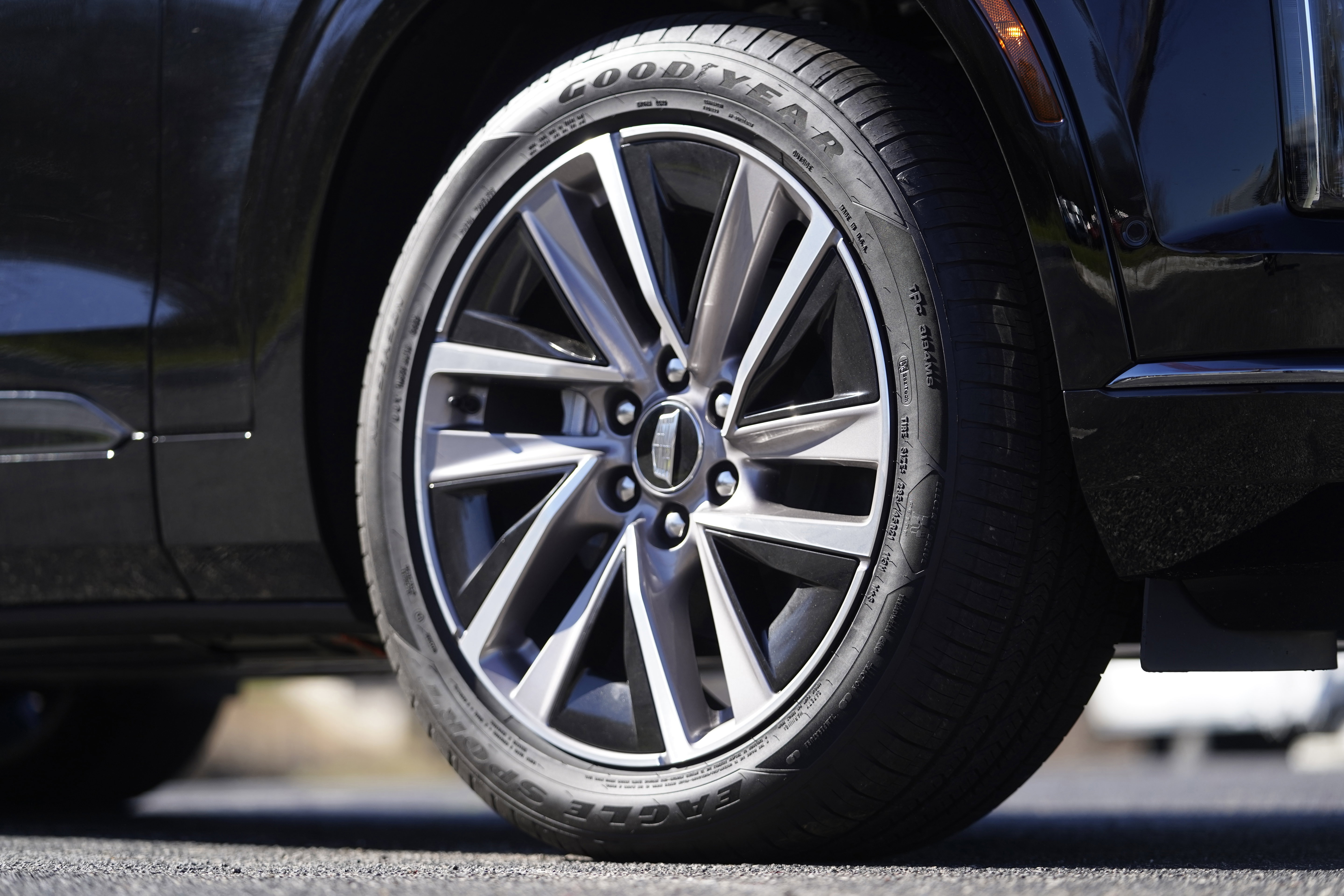 Used 2026 Cadillac Vistiq Sport image 40