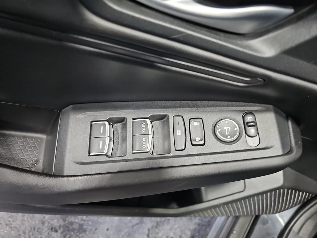 Used 2025 Honda Accord SE image 27