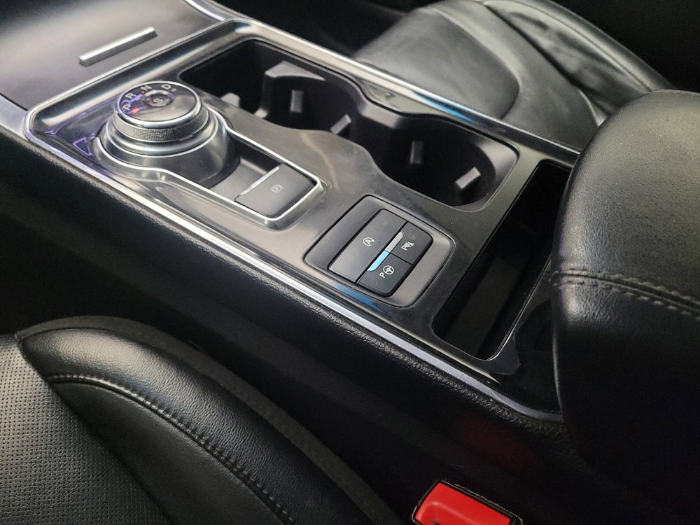 Used 2019 Ford Edge Titanium w/ Equipment Group 301A image 26