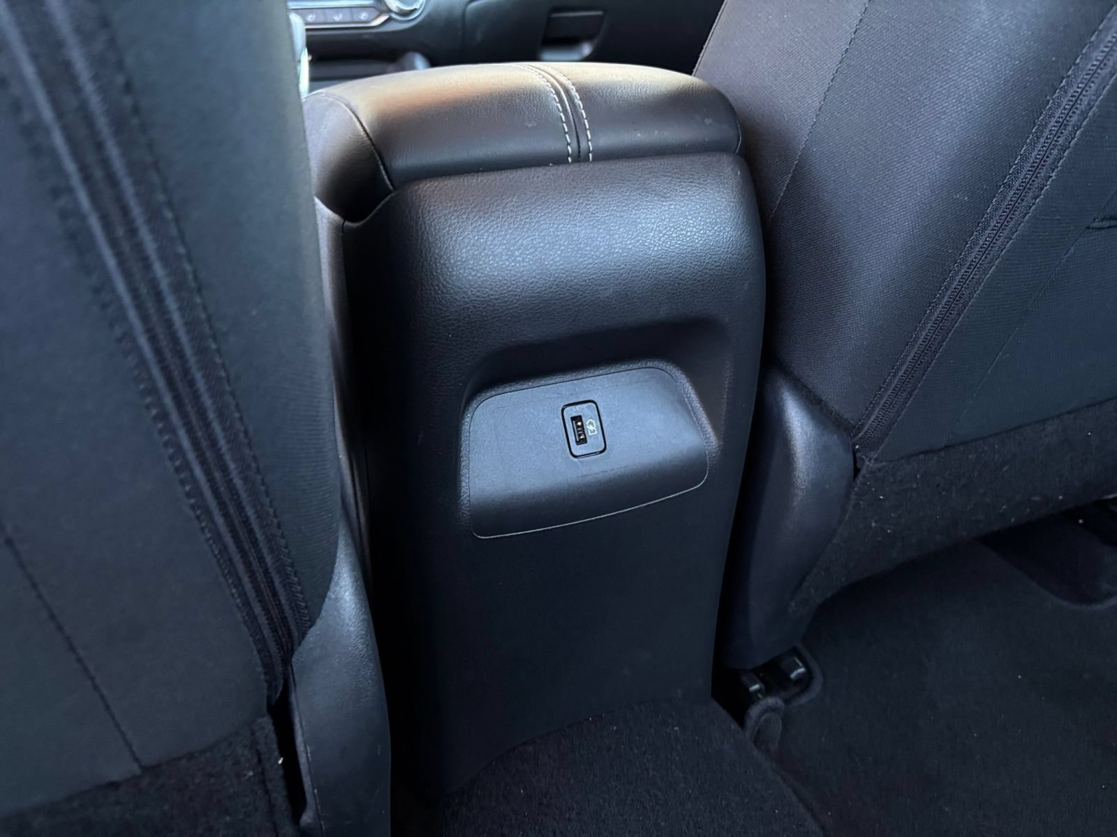 Used 2025 Nissan Sentra SV FWD image 21