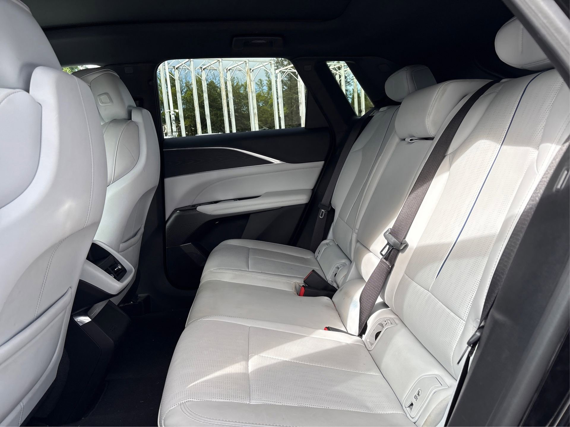 Used 2024 Cadillac Lyriq Luxury image 10