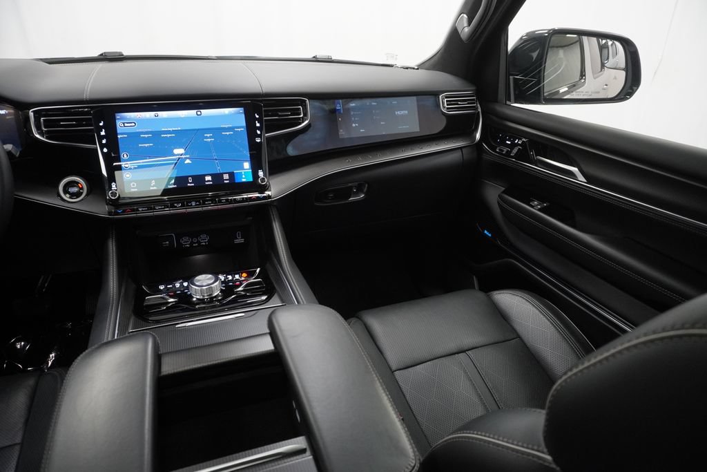 Certified 2025 Jeep Grand Wagoneer L Series II Obsidian w/ Quick Order Packagew 28T AWD/4WD image 31
