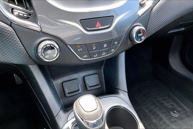 Used 2017 Chevrolet Cruze LT FWD image 15