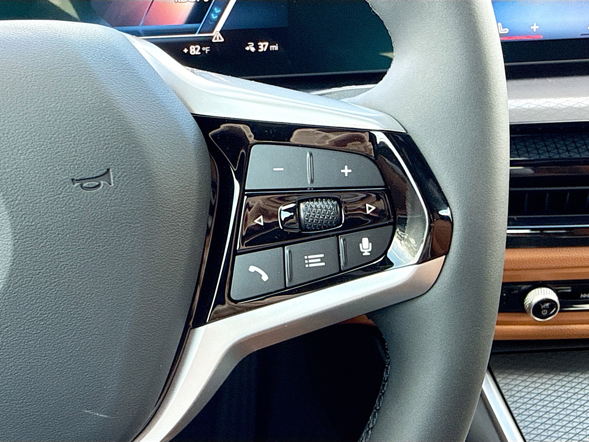 New 2026 BMW i4 eDrive40 w/ Parking Assistance Package image 38