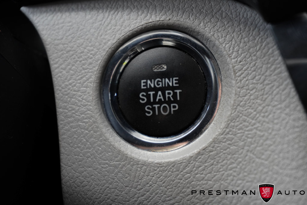 Used 2020 Toyota Sienna XLE w/ XLE Navigation Package FWD image 29