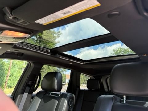 Used 2021 Jeep Grand Cherokee Limited w/ Luxury Group II AWD/4WD image 28