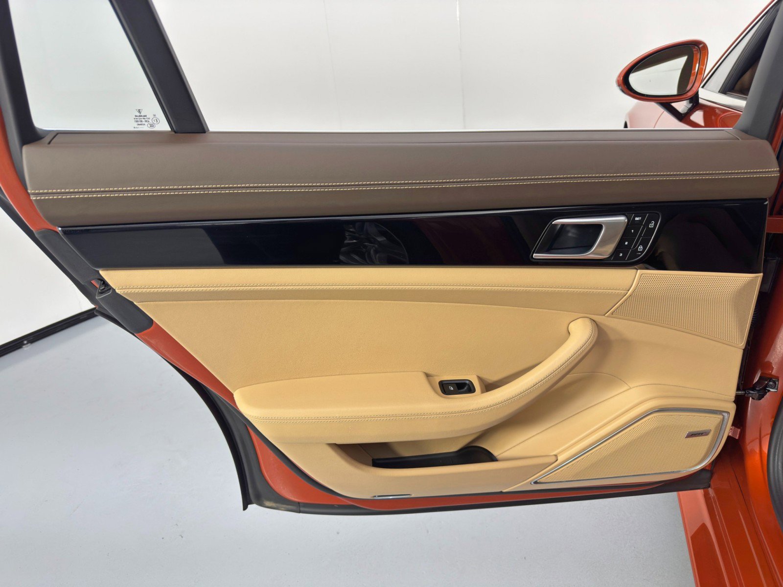 Used 2022 Porsche Panamera 4S Executive image 47