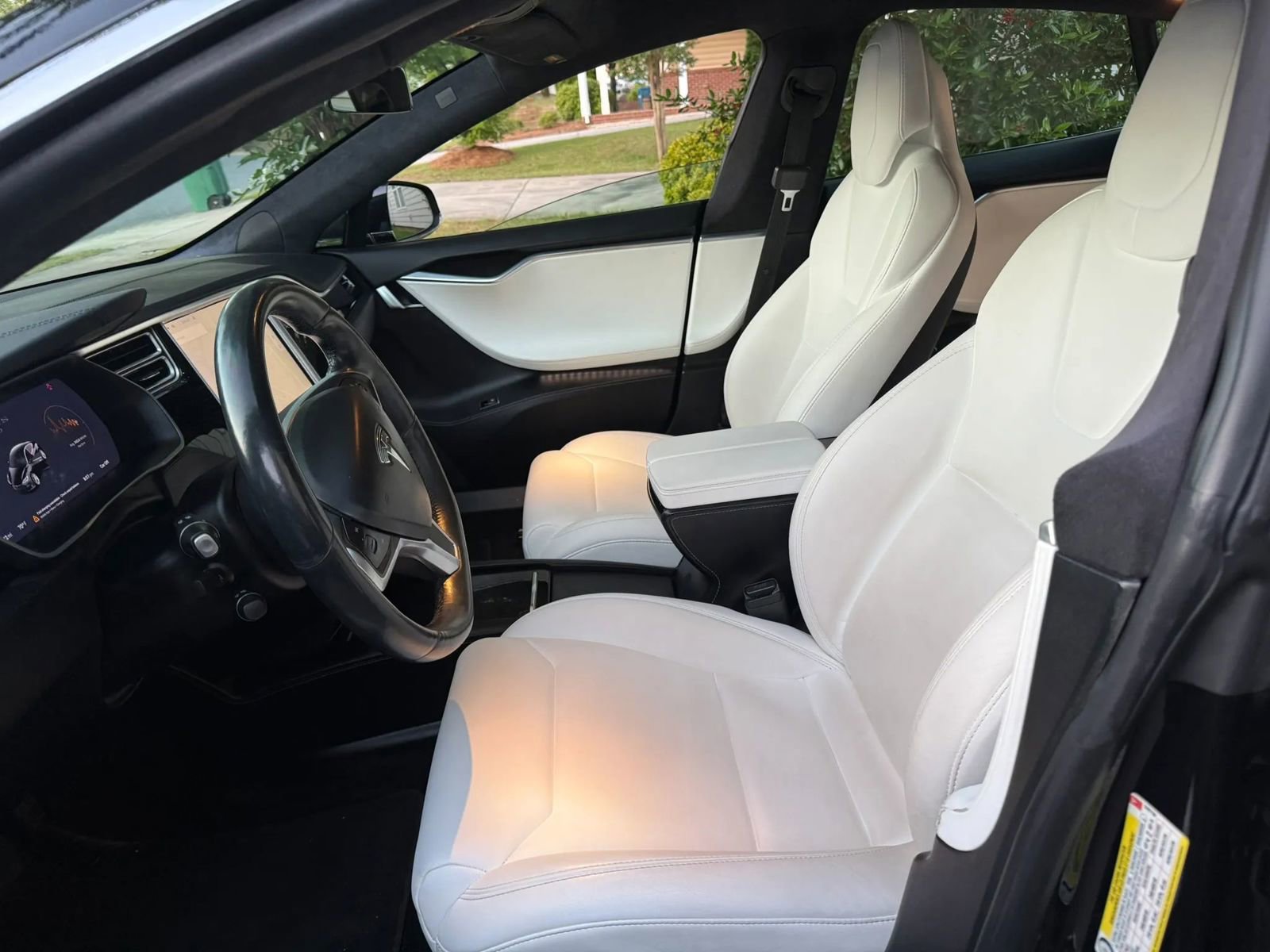 Used 2017 Tesla Model S 60D AWD/4WD image 10
