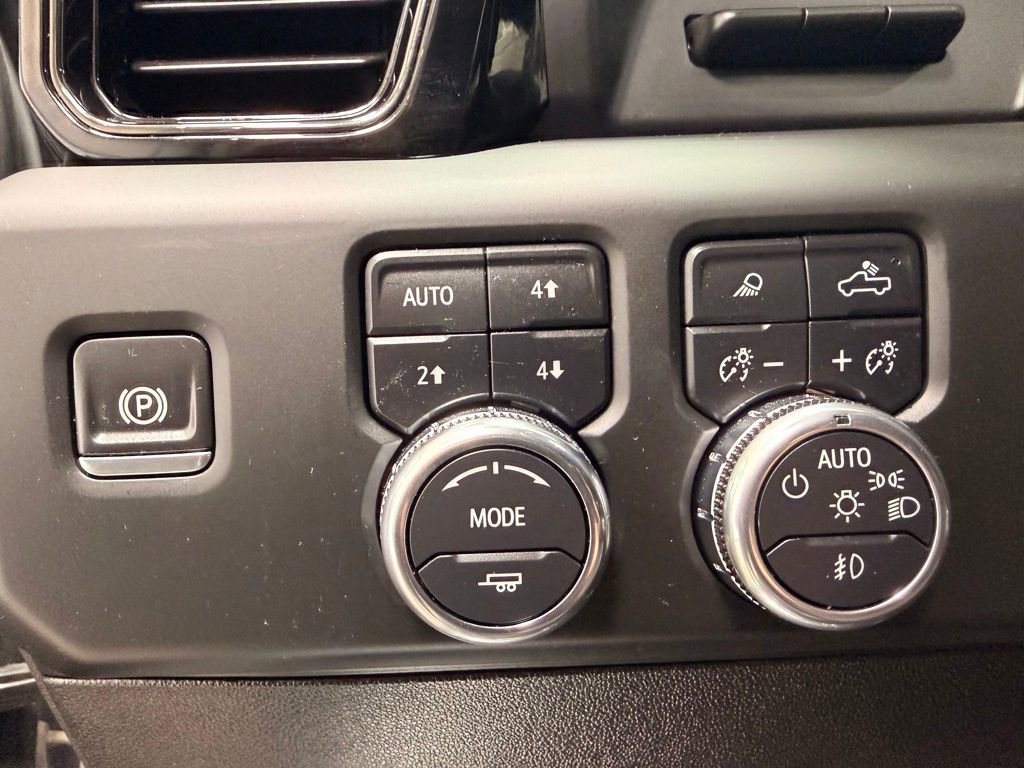 Used 2024 GMC Sierra 3500 AT4 w/ AT4 Premium Plus Package image 29