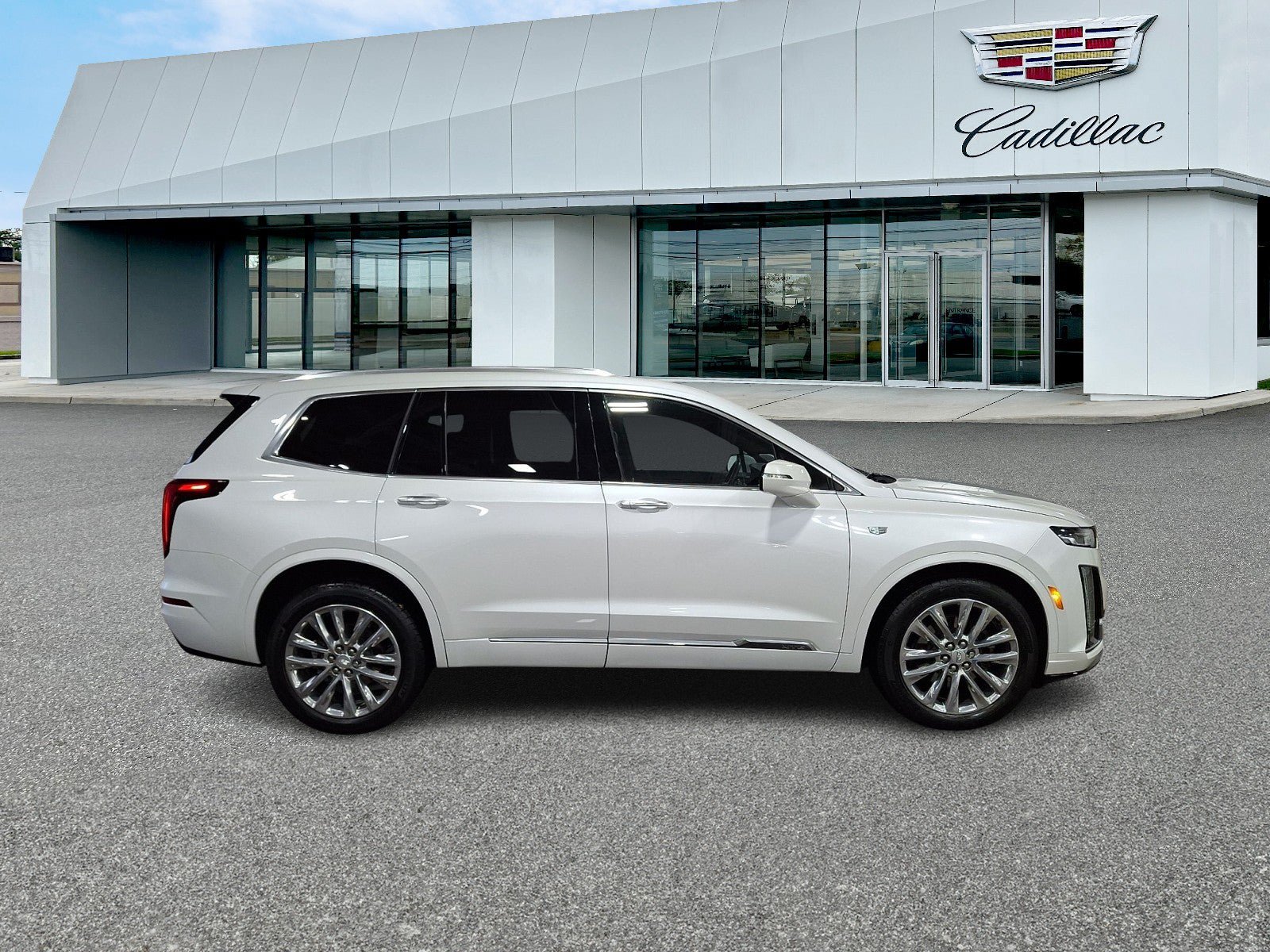 Certified 2023 Cadillac XT6 Premium Luxury AWD/4WD image 6